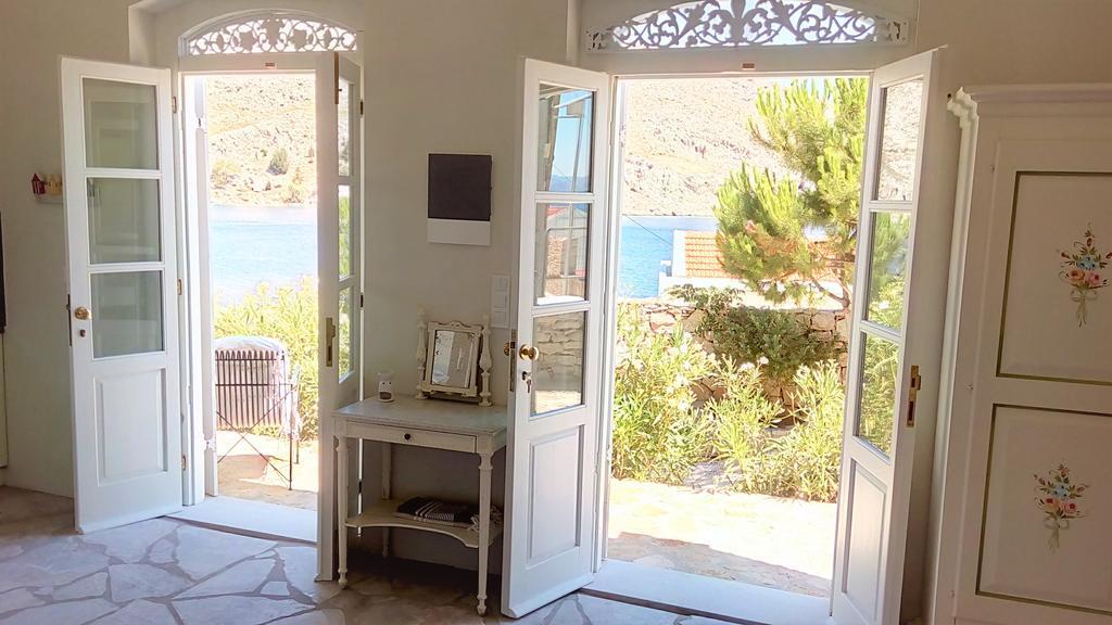 Hotel Emporio à Symi Extérieur photo