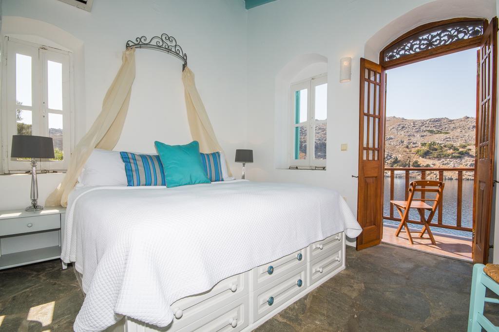Hotel Emporio à Symi Extérieur photo